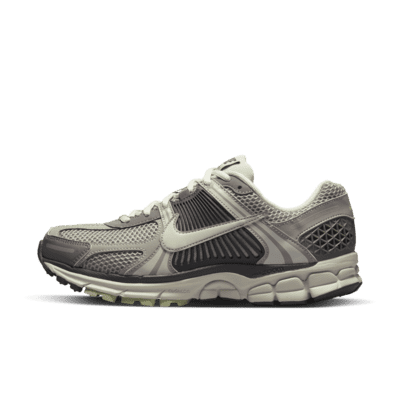 Calzado para mujer Nike Zoom Vomero 5. Nike MX